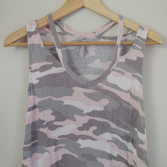 Jo & Co. Camo Tank Top Pink Grey Size Medium - Picture 3 of 11